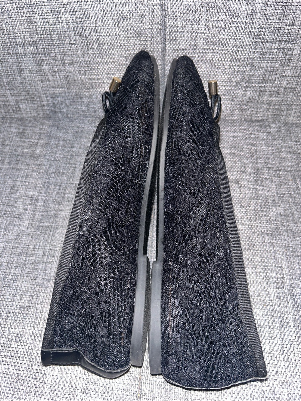 NEW - C est 1946 -Women's Black Lace Ballet Flats with Bow and Metallic Tips - Picture 6 of 8